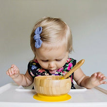 Load image into Gallery viewer, وعاء بقاعدة تثبيت بالشفط للأطفال من الخيزران + ملعقة من ماركة افانتشي